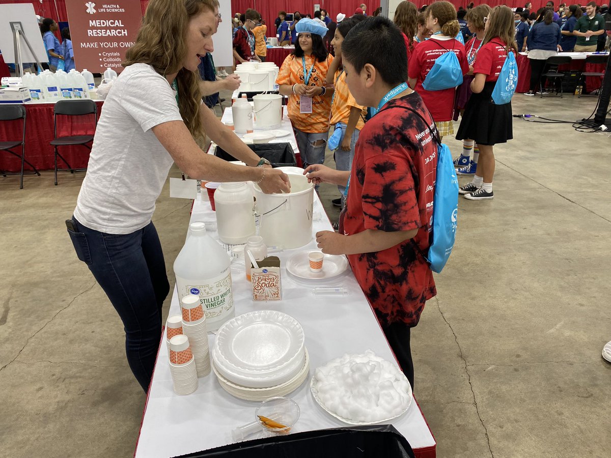 DrJBolek's tweet photo. Our 8th graders investigating Health &amp; Life Science Careers, Technology Careers, and Hospitality &amp; Tourism careers today #jajobsparkindy @AchieveVirtual @Derek_Eaton19 #wearewayne https://t.co/tumsm5Boir