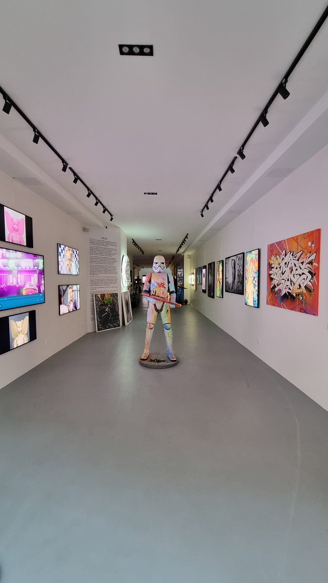 Welcome to our new space ✌🏼✌🏼✌🏼
#lametafactory #nftgallery #1stinfrance #larevolutionstartsnow