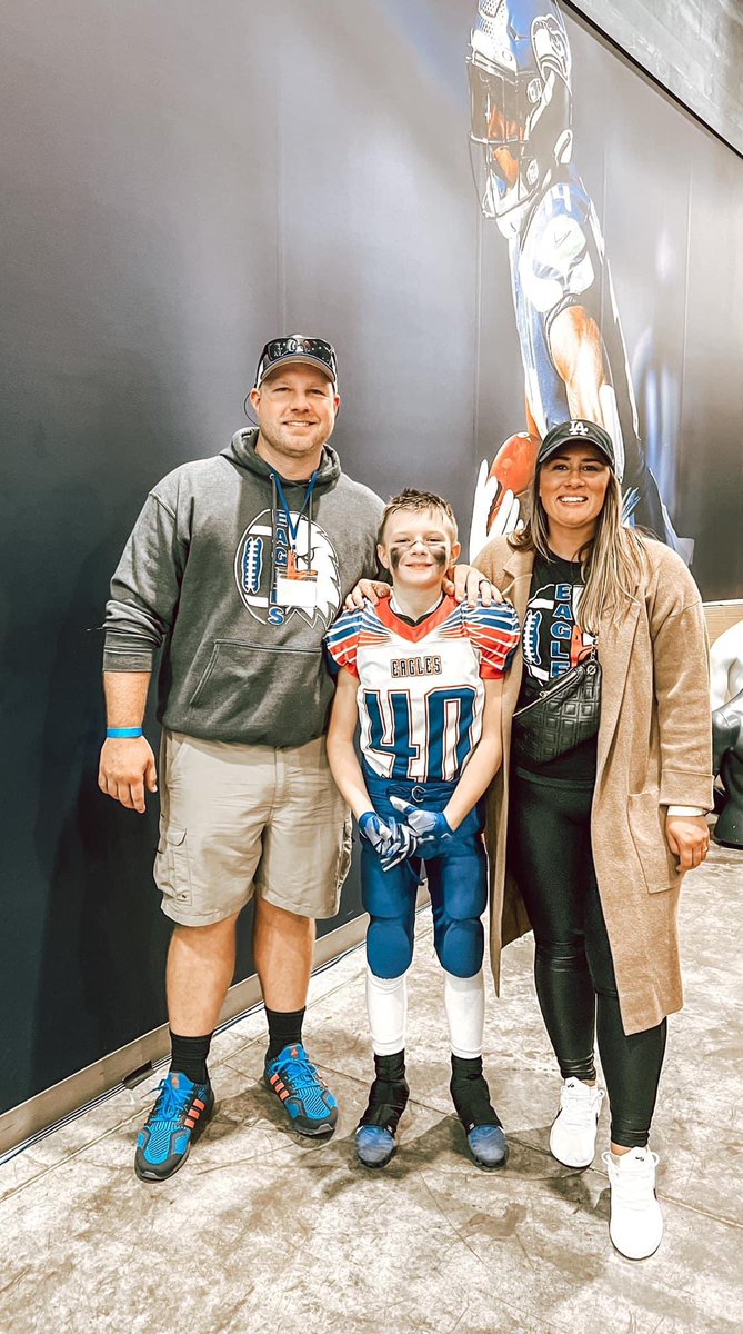 CoachCodie's tweet image. Coaching my son at the #Seahawks stadium was an experience of a life time !!! Proud of my outside linebacker 😤🏈 #grahameagles