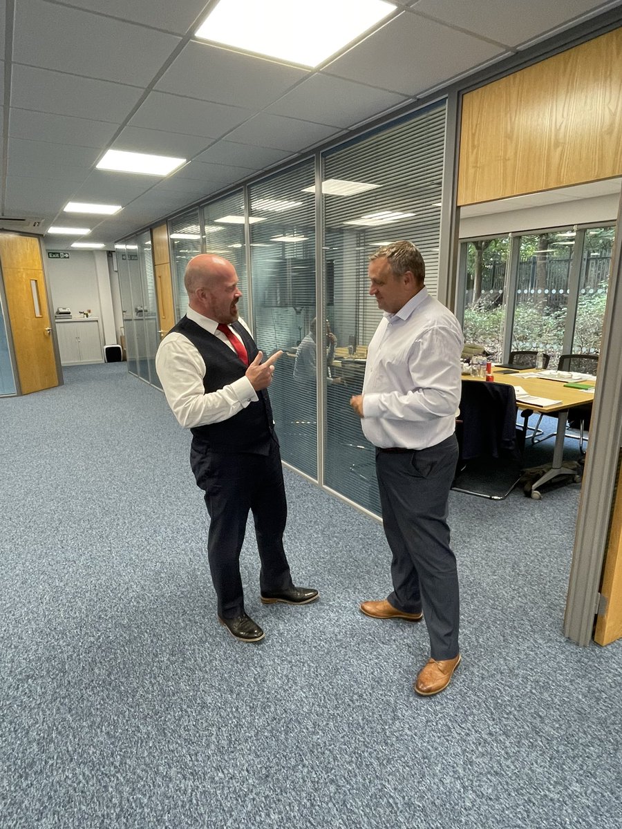 OXtoolsUK's tweet photo. A very warm welcome to our counterparts from the wider OX team. This week we are joined by members of the management team from Australia, the United States, New Zealand and the Netherlands for the annual global summit.  

#oxtoolsuk #oxtools #global #collaboration #together https://t.co/ZWDmyv3nw9