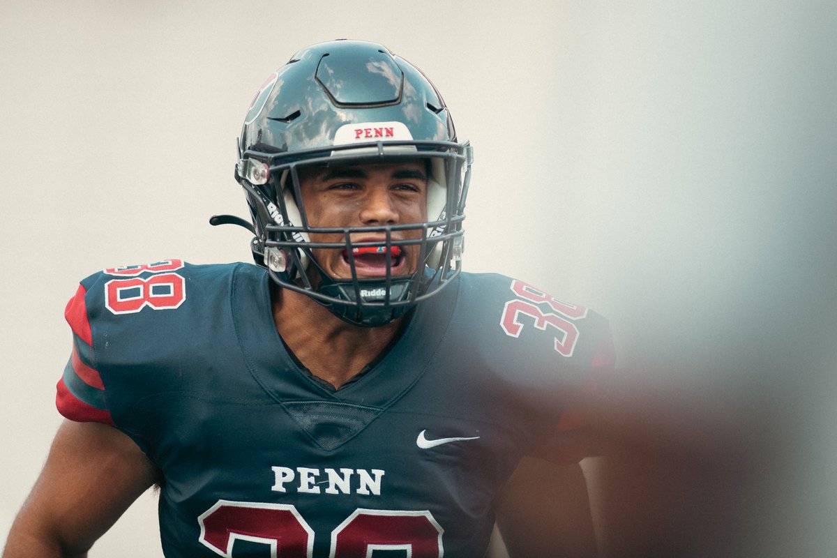 Aex215's tweet photo. Some Captures from @PENNfb vs. @ColgateFB This past Saturday! Go #Quakers #pennfb https://t.co/LazDkdIkUy