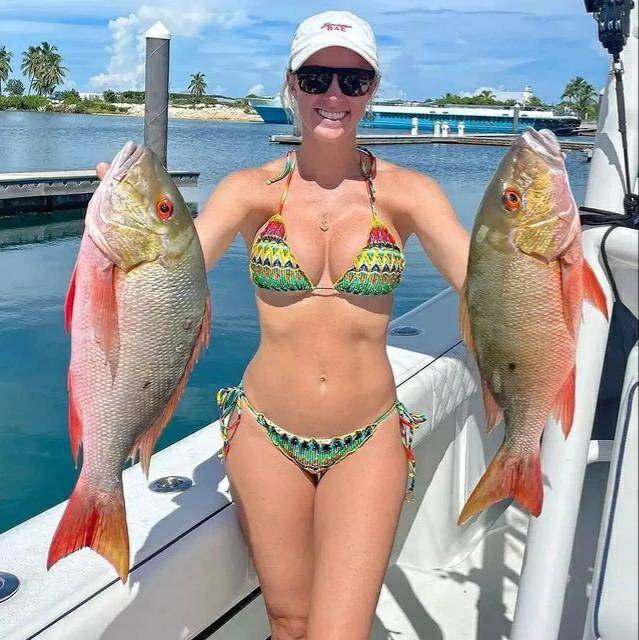 OutdoorGameGirl's tweet photo. What do you think of this look? https://t.co/dqppMySwCv