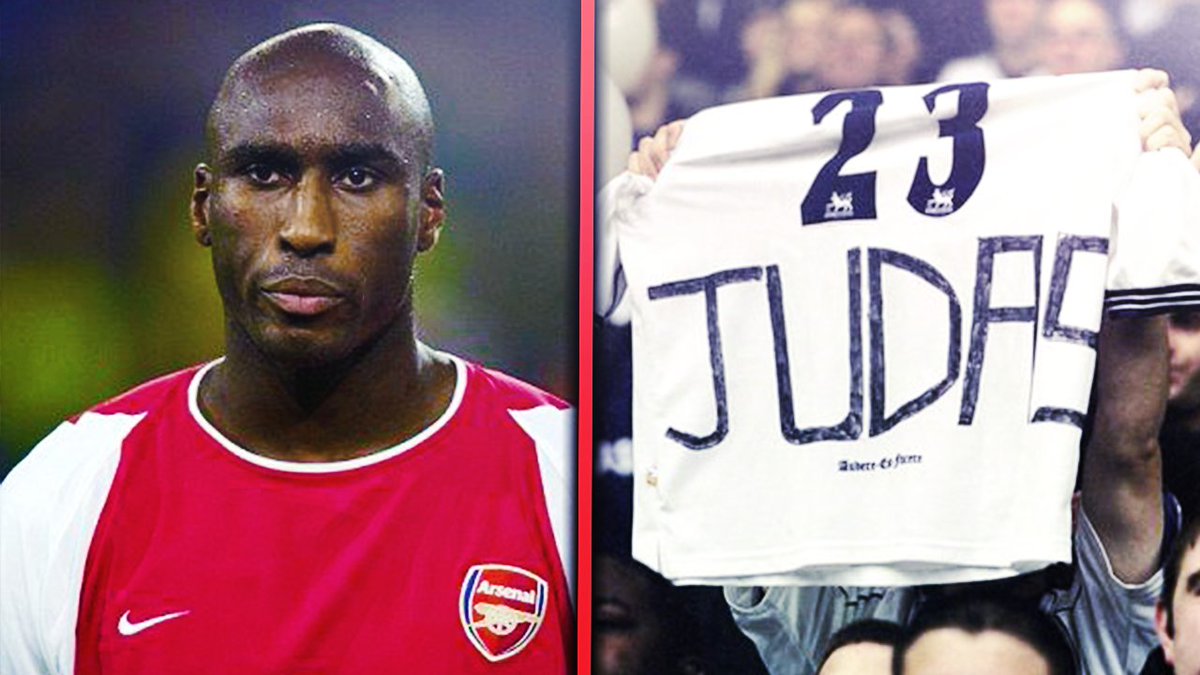 RaraBVB's tweet photo. 📜 [THREAD] : L'Histoire du transfert qui a choqué toute la planète foot : Sol Campbell à Arsenal (2001). 💀🐍

Considéré comme l'un des transferts le plus honteux et controversé de l'histoire, voici comment Sol Campbell a scandalisé l'Angleterre. ⬇

🔁 RT x FAV appréciés ❤ https://t.co/AV4c36IVue