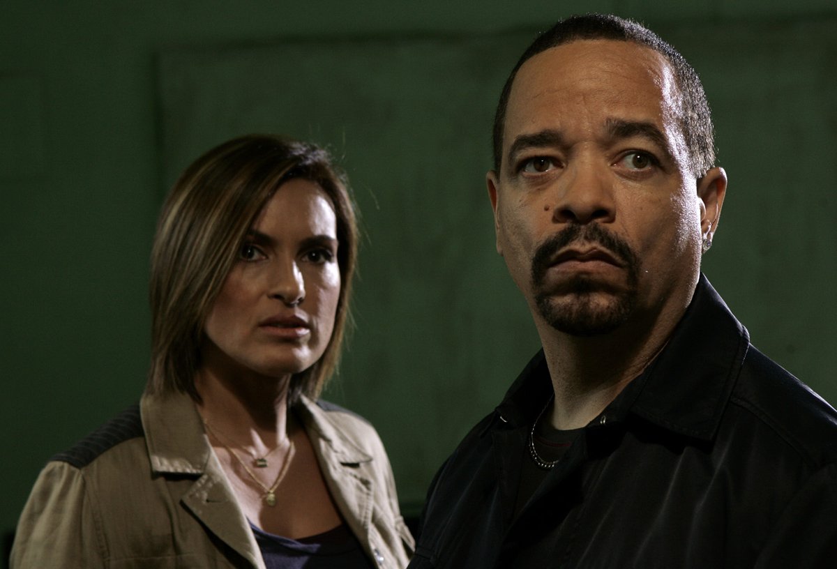 lawandordertv's tweet image. It would be especially heinous if you didn't wish the elite squad a Happy 23rd #SVU-nniversary! 🎉