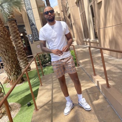 SuaveDaBoss_'s tweet photo. #NewProfilePic #Viral #Vegas #NFTDay https://t.co/zPxoVArNoz