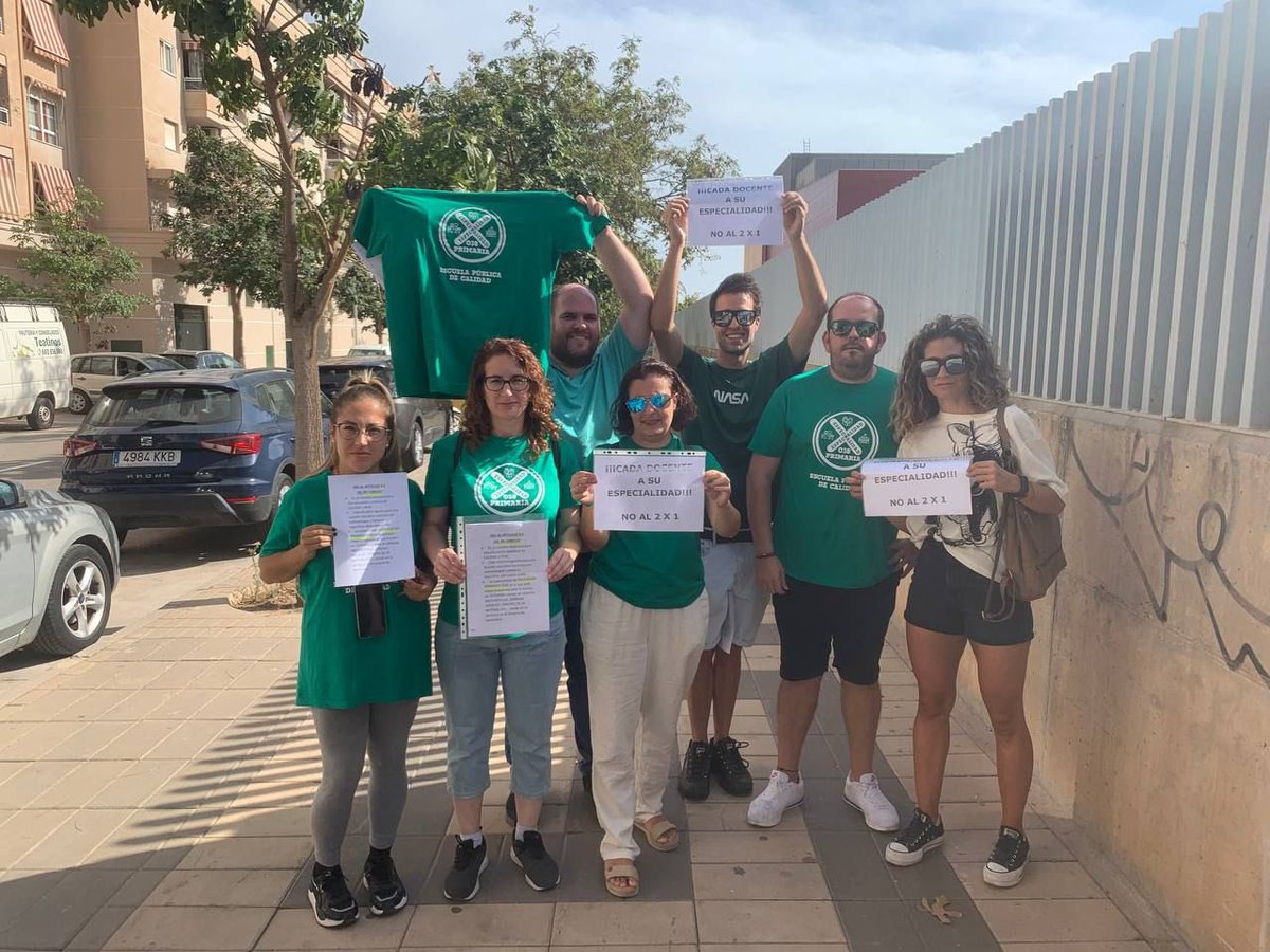 XPrimaria038's tweet photo. Finalmente, tras la insistencia de nuestros compañeros, la Señora @Patricia_Pozo_ ha enviado a una responsable de ordenación y nos atenderán en una reunión.

Grande compañeros💪🏻 https://t.co/pQY22OUq38