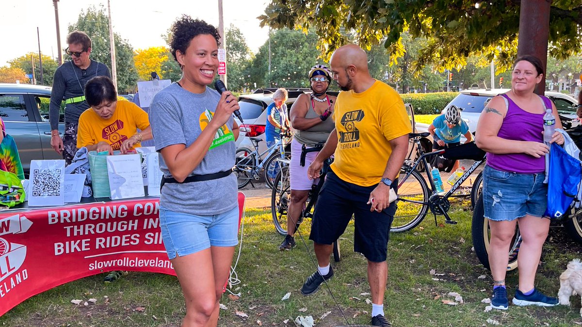 SlowRollCLE's tweet photo. What an awesome ride last night!

Major thanks to @216Lift, @saintlukesfdn and @OhioCityCycles for your support, and of course, to the 350-plus folks who turned out to explore the east side with us.

Next Monday, we return to @DowntownCLE — Public Square, to be precise. Join us! https://t.co/yLSHsJzHiI