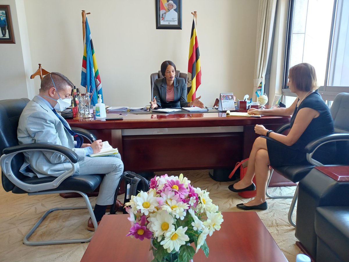 Ms. Izabela Karpowick IMF Resident Representative for Uganda paid a courtesy call to <a href="/EstherAnyakun/">Esther Anyakun Davinia 🦋</a>. During the meeting, the IMF expressed interest to support the financing of the Disaster Risk Management Plan for Uganda. <a href="/OPMUganda/">Office of the Prime Minister - Uganda</a>