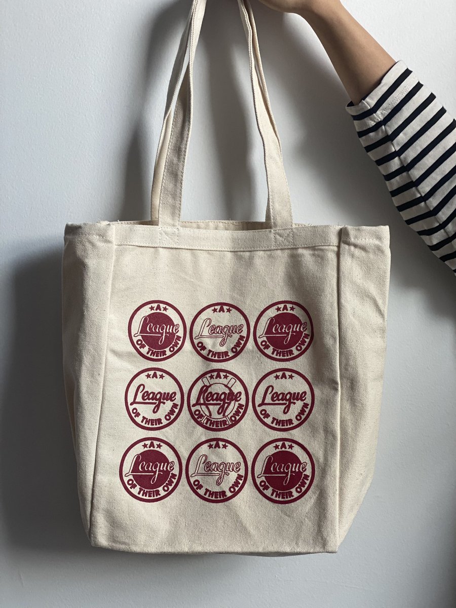 SapphicGraphix's tweet photo. Hey y’all! I wanna spread the #ALeagueOfTheirOwn love with a giveaway of one of my Peaches pins and #ALOTO tote bags!

🌎OPEN INTERNATIONALLY 
⏰ Ends Sept. 30th
💝 Winner announced Oct. 1st

TO ENTER: 
✨RT this
✨Must be following me
✨Tag at least 3 friends!

#FanArtOfYourOwn https://t.co/5Hh6u0NsOh