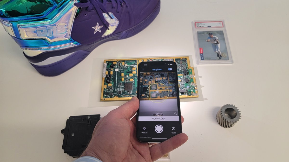 Valenciacars1's tweet image. #BMWiVentures lidera la inversión de serie A de 10 millones de dólares en la empresa de tecnología de inteligencia artificial óptica, #Alitheon  @BMWGroup @BMWGroupEspana 

bit.ly/3LsazIx