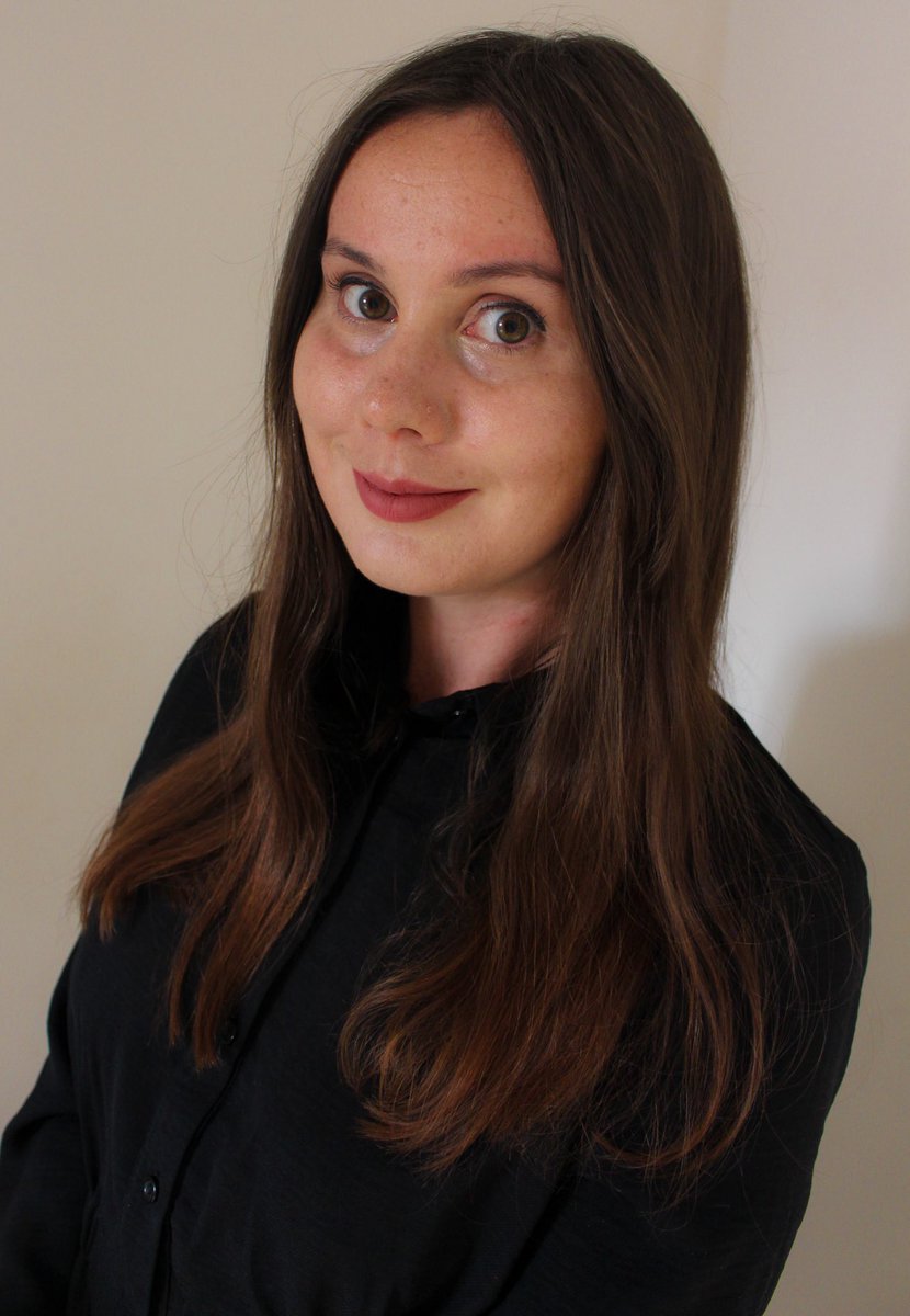 AlexiDeeks's tweet photo. First day as a Global Trials Manager done and dusted! Even took some got a new headshot to commemorate the occasion 🥂 https://t.co/d17AcDJGyA