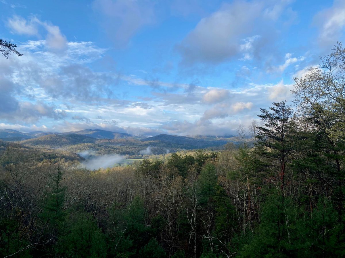 cuddleupcabins's tweet photo. Do you love the mountains, hot tubs, waters, firepits, etc? Check us out.
https://t.co/LNk399GbtN
706-964-6032
1-877-628-3353 https://t.co/JIset7CAzu