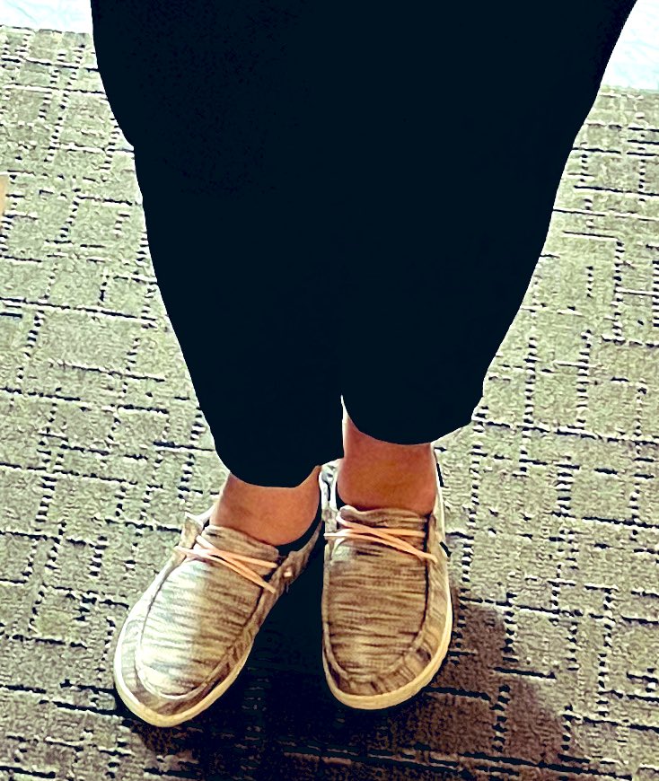 🥾 My comfy kicks are ready for #DF22! @HeyDudeShoesUSA for Dreamforce!