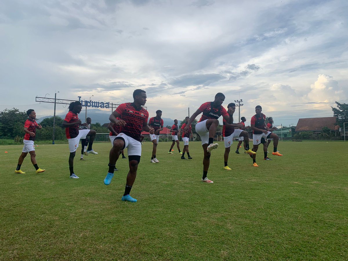 LRAlegalysports's tweet photo. Estamos presentes en el comienzo de la preparación de @TTFootballAssoc 🇹🇹 en 🇹🇭 para la Kings Cup 2022.
¡Agradecemos su confianza!
🏟⚽️
#FechaFIFA
#FIFADay
#KingsCup2022 https://t.co/agNwCPTPTq