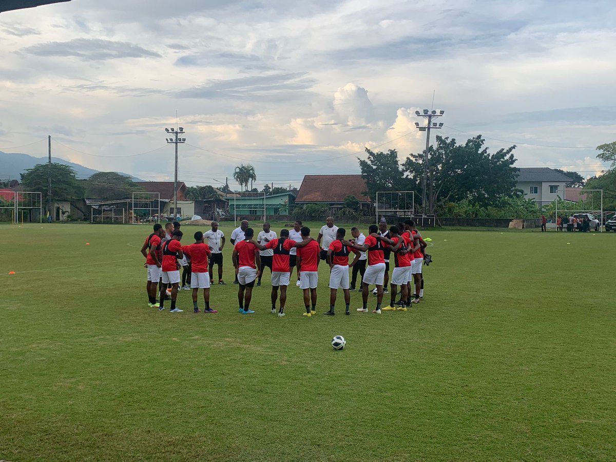 LRAlegalysports's tweet photo. Estamos presentes en el comienzo de la preparación de @TTFootballAssoc 🇹🇹 en 🇹🇭 para la Kings Cup 2022.
¡Agradecemos su confianza!
🏟⚽️
#FechaFIFA
#FIFADay
#KingsCup2022 https://t.co/agNwCPTPTq