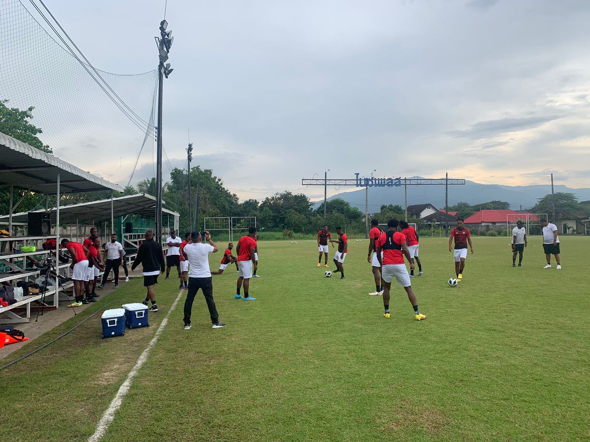 LRAlegalysports's tweet photo. Estamos presentes en el comienzo de la preparación de @TTFootballAssoc 🇹🇹 en 🇹🇭 para la Kings Cup 2022.
¡Agradecemos su confianza!
🏟⚽️
#FechaFIFA
#FIFADay
#KingsCup2022 https://t.co/agNwCPTPTq