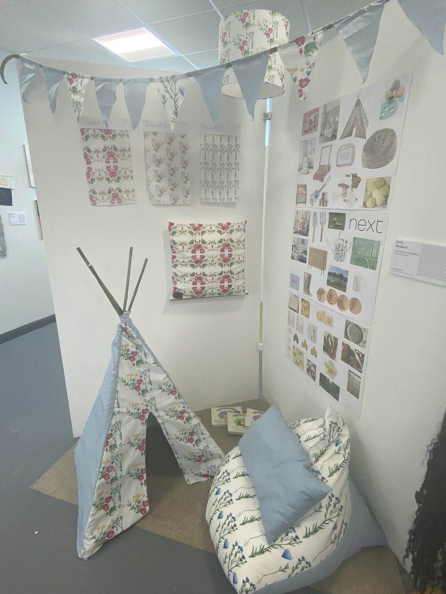 CreativeArtsPen's tweet photo. *OPEN DAY* Pendleton Sixth Form College. Saturday 24th September from 10am-2pm If you interested in a career in Fashion, Textiles or Interior Design, pop down to see us on Saturday. We will be in D3. See you then! @PendSFCollege #creativeartseducation #salfordschools https://t.co/xO1I9OLvz4