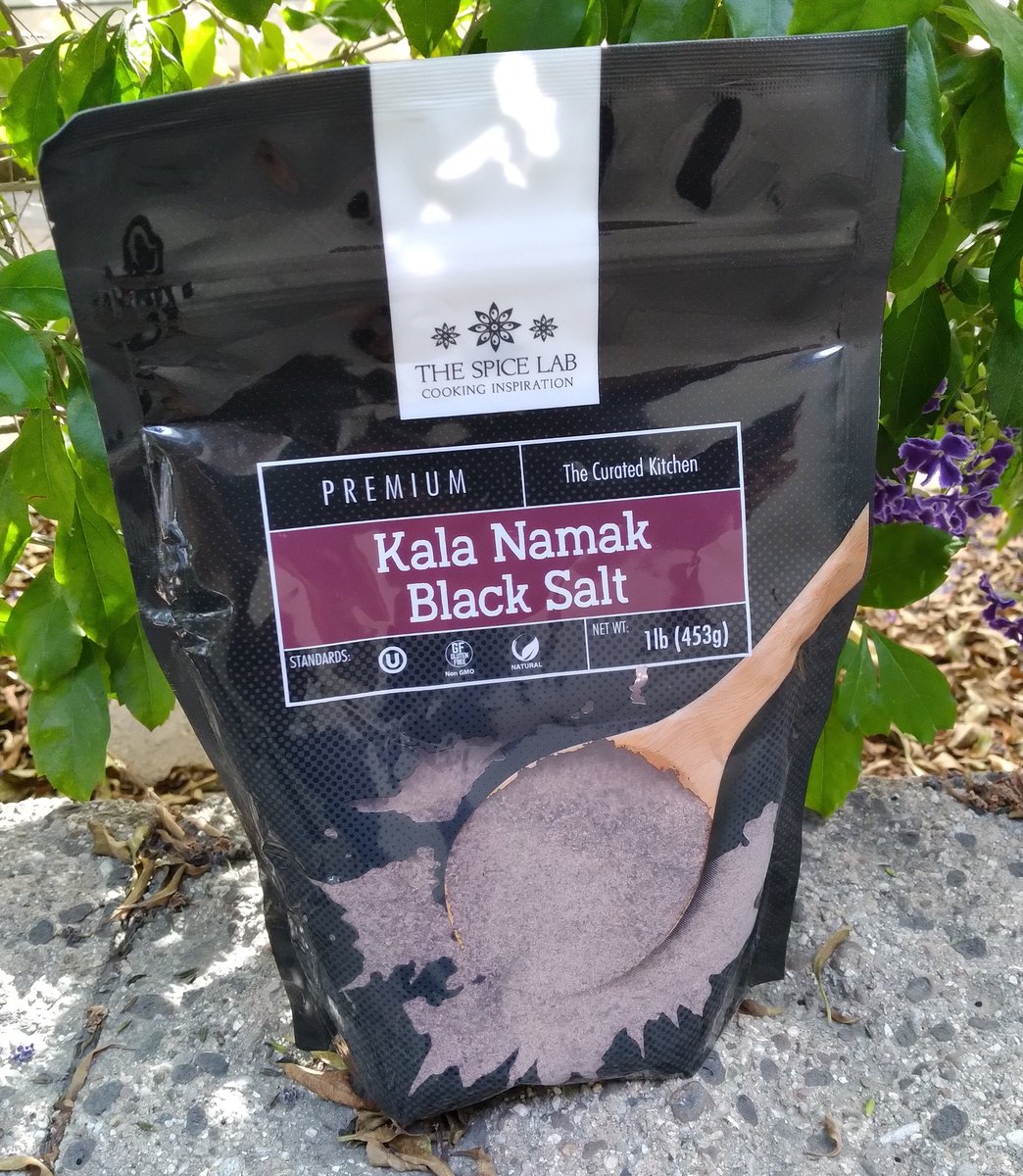 zabmo's tweet photo. This month marks my 5th veganniversary. It took me 5 years but I finally bought some Kala Namak AKA black salt. It does a good job of adding an egg flavor to vegan dishes like chickpea salad, potato salad, tofu scramble etc...
#vegan #veganfood #eggfree https://t.co/NVsEuNei5N
