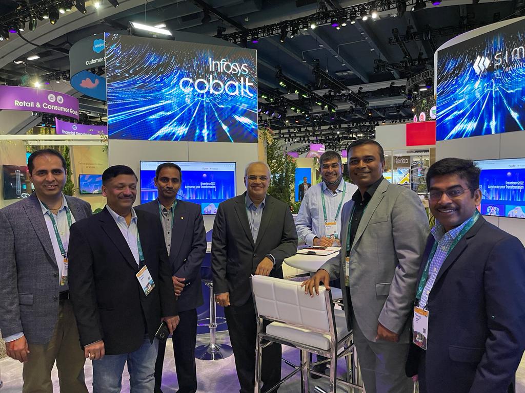 InfosysEvents's tweet photo. .@Infosys team at @Dreamforce ready for the kick-off and keynote session! #DF22 #InfyatDreamforce2022 https://t.co/JZqDbQuC69