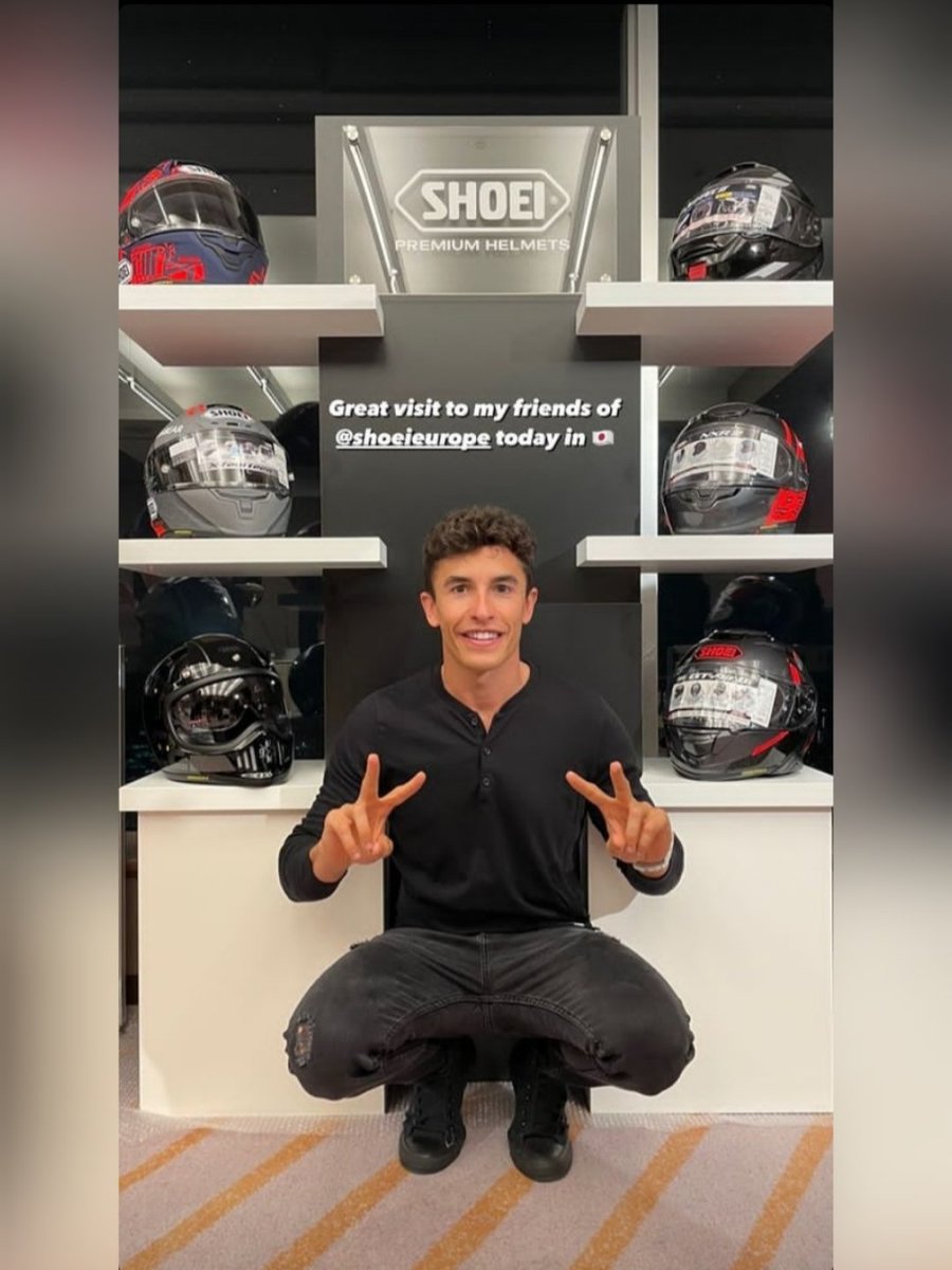 Marquez9373's tweet photo. IG Story update from @marcmarquez93
Great visit to my friends of @EuropeShoei today in 🇯🇵
#MM93 | #MarcReturns https://t.co/mNsVgEsSSl