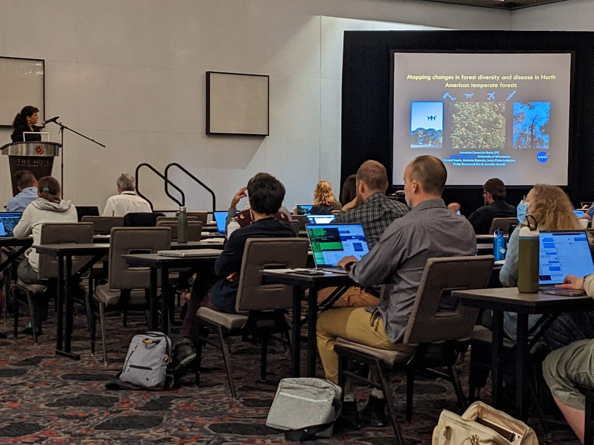 BzGEO's tweet photo. Dr. @CavenderG9 of @UMNews is now speaking about her @NASAEarth-funded research on "Mapping changes in #forest diversity and disease in North American temperate forests." Her team's work leverages multiple #EO sensor types. π€ #NASABEF #BEF
https://t.co/aamr5P5tG7 https://t.co/pRabNfbfMb