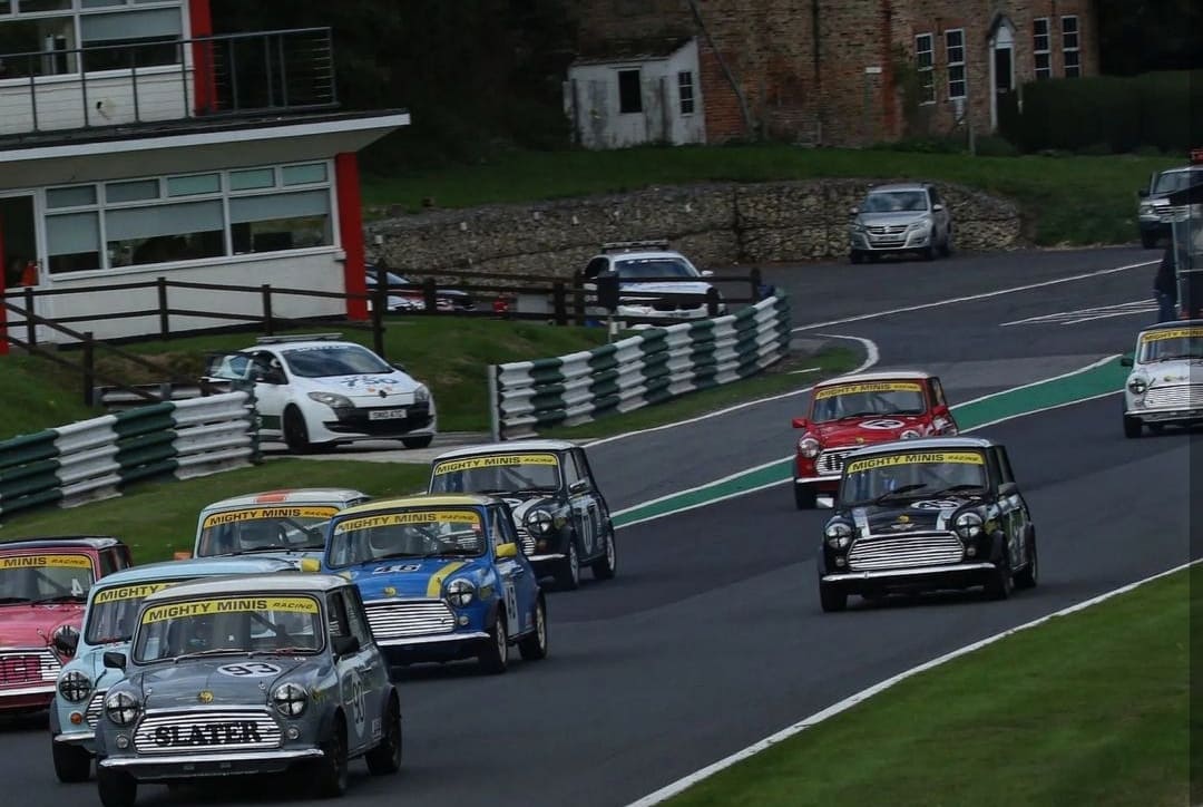 mightyminis's tweet photo. The feeling of setting off from the grid with 20 minutes of @CadwellPark to enjoy. Perfection.
#mightyminis #mini #classicmini #mightymini #ccrc #motorsport https://t.co/WZSIbum7Bc