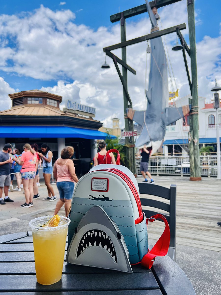 abby_aaw's tweet photo. Bruce-ception @UniversalORL https://t.co/xz01KrGI7e