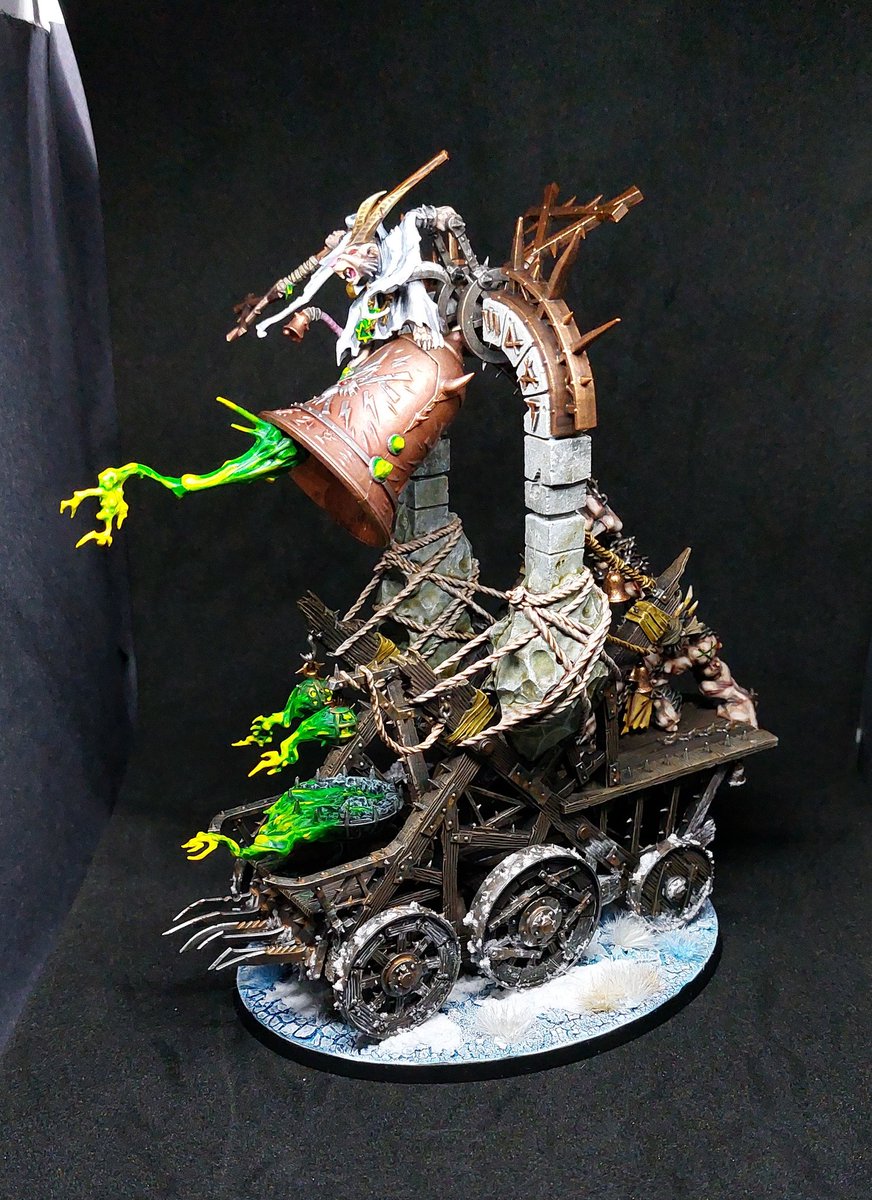 Evans_903's tweet photo. Fully based and ready for the table 
It's the biggest model I've had in my lightbox and I'm well happy with the end result 
#Skaven #ScreamingBell #AgeofSigmar #WarhammerCommunity https://t.co/o7WUmVghvA