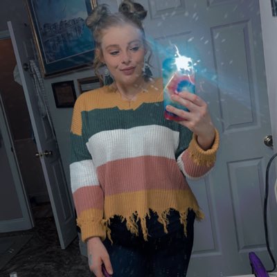 sydneythorner's tweet photo. #NewProfilePic😇 https://t.co/NZI57ZKvOQ