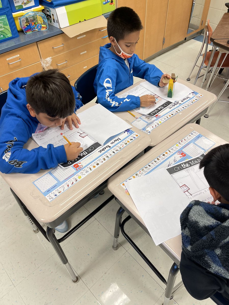 Learning about our community! #ASD4ALL <a href="/lincolnasd4/">Lincoln School</a>