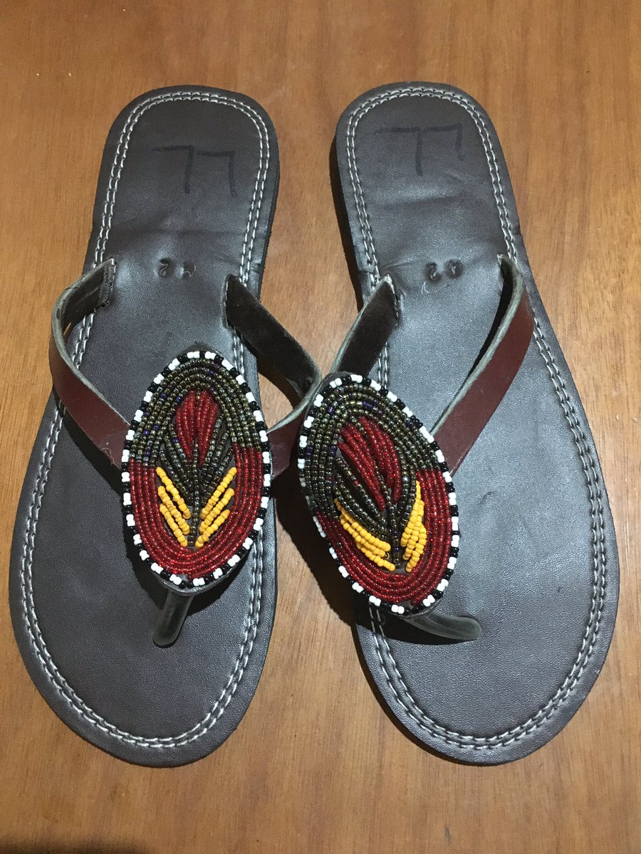 MweeneOlive's tweet photo. Beaded sleepers step in a #afrcan style this summer. #HERitageDay R390 a pair. What’s app 0799167658 to get yourself one. https://t.co/SHleYf48SW