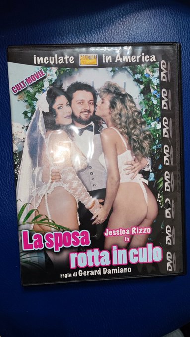 Porcelloni miei oggi &egrave; uscito il film completo " La Sposa Rotta In Culo " girato in America sul sito<a href="/tag/model"class="tags"><span>#model</span></a><a href="/tag/actress"class="tags"><span>#actress</span></a><a href="/tag/car"class="tags"><span>#car</span></a><a href="/tag/photography"class="tags"><span>#photography</span></a><a href="/tag/sexy"class="tags"><span>#sexy</span></a><a href="/tag/star"class="tags"><span>#star</span></a>