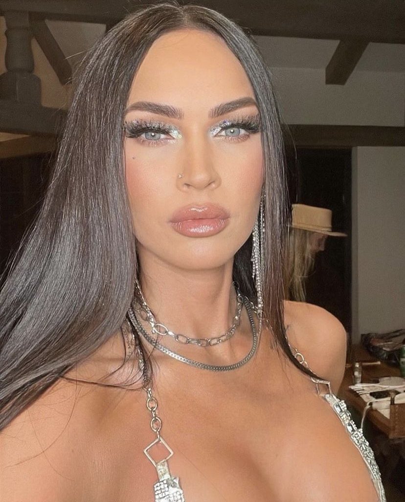 meganfoxfiles's tweet photo. megan fox’s face card will always remain unmatched https://t.co/OJqXHCTyW3