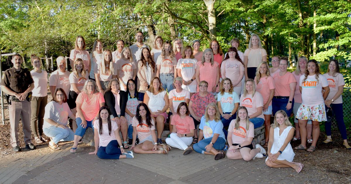 Look at this sea of Peach... Proud of our team! Enjoying Shelby's Garden together. Staff 22-23 <a href="/ghschools/">GHAPS</a> #teampeach #justpeachy