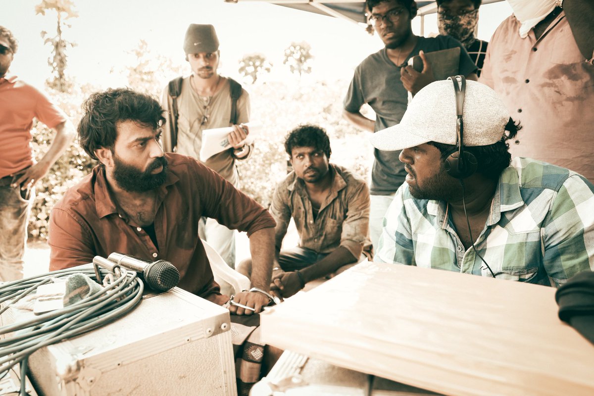 tripr_entertain's tweet photo. Battlefield of PAROLE ❗
@iamdwarakh @linga_offcl @KarthiikPK
#triprentertainment #parolethemovie #trendmusic https://t.co/ZZFmp8x2WU