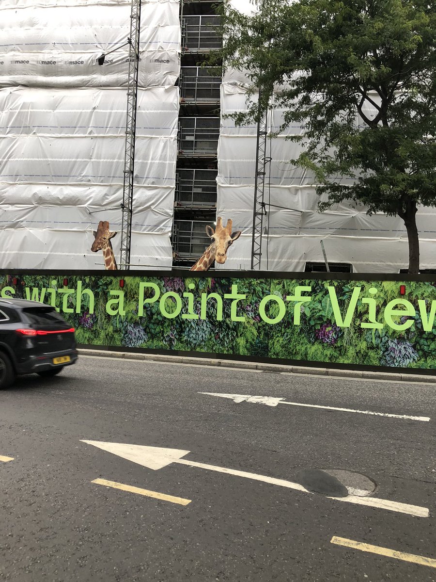 MowSowGrow's tweet photo. Spotted in London - giraffe head cut out. Where can I get one for the garden??? https://t.co/6s0Y6NtKho