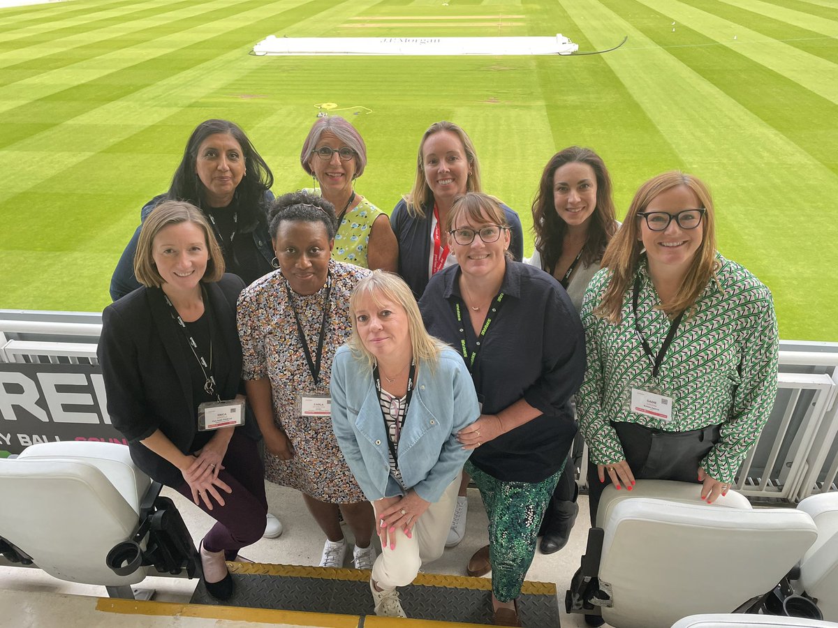 bekycann's tweet image. Great catch up with the AVIXA Women’s Council UK at our Committee meeting followed by networking drinks. What a view! 🏏🌅 

#AVExperience #avtweeps #avixawomen #networking @ExertisUK #avixa @PeerlessAVEU