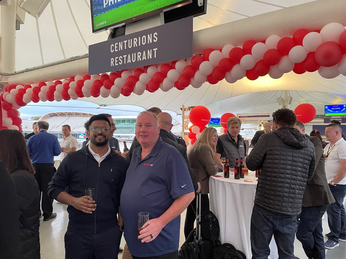 bekycann's tweet image. Great catch up with the AVIXA Women’s Council UK at our Committee meeting followed by networking drinks. What a view! 🏏🌅 

#AVExperience #avtweeps #avixawomen #networking @ExertisUK #avixa @PeerlessAVEU
