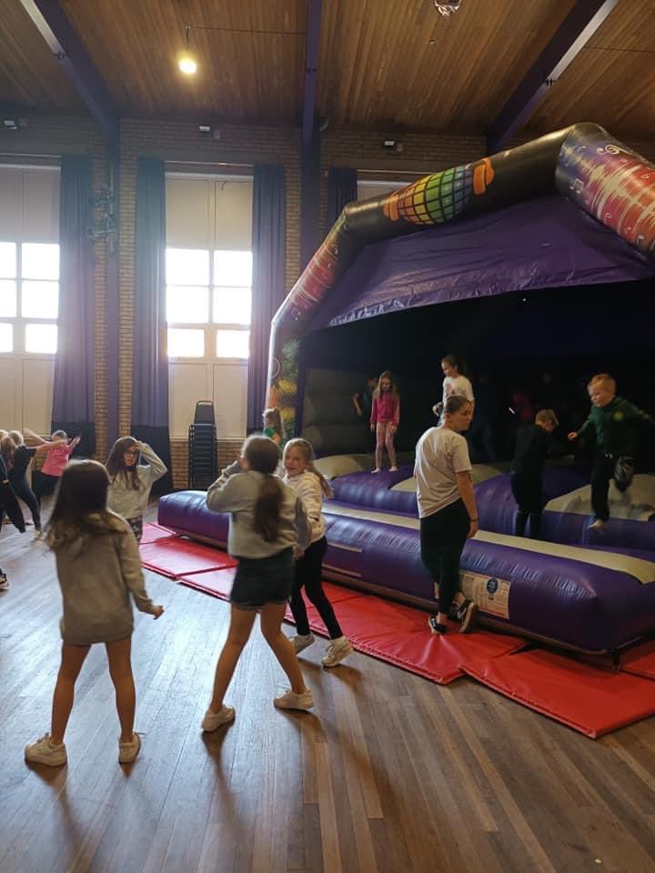 Today we welcomed 100 kids to our School's Out September Fun Day! And what a day it was 🥳😁

We enjoyed music, games, arts and crafts and the bouncy castle. Thank you so much to everyone who joined us and we hope you all had as much fun as we did 🥳🎉😁