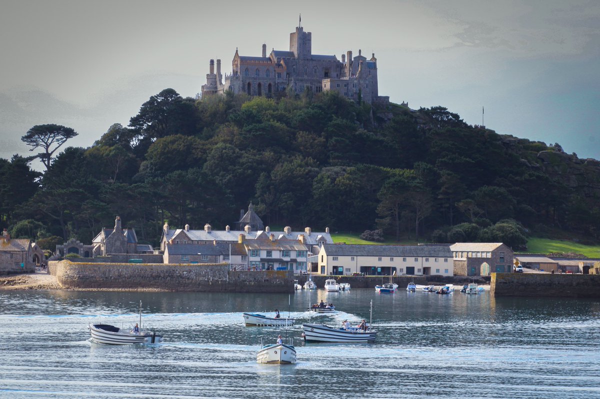 St Michaels Mount

#stmichaelsmount #marazion #cornwall #cornwalluk #cornishlife #cornwallcoast #photography #amateurphotography #landscapephotography #canonphotography #mountsbay #castle #ilovecornwall  #igcornwall #discovercornwall #beautifulcornwall