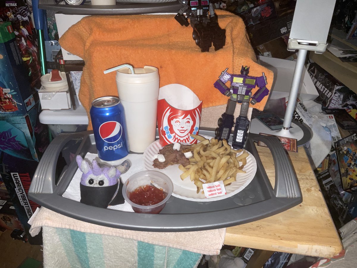 Transfan2's tweet photo. @NightShiningPR @JesseWittenrich @Botcon
Puggle IDW Galvy:Ivisited #TransformersShatteredGlass Universe Again! Today+Saw #OptimusPrime Again!We Saw Lunch From #Wendys &amp; #Arbys #019! #PugglesTalk #Transformers #ShatteredGlass #ShatteredGlassOptimusPrime #GalvySG  #FunSGPrime🔘↔️ https://t.co/qJOh9VedMu