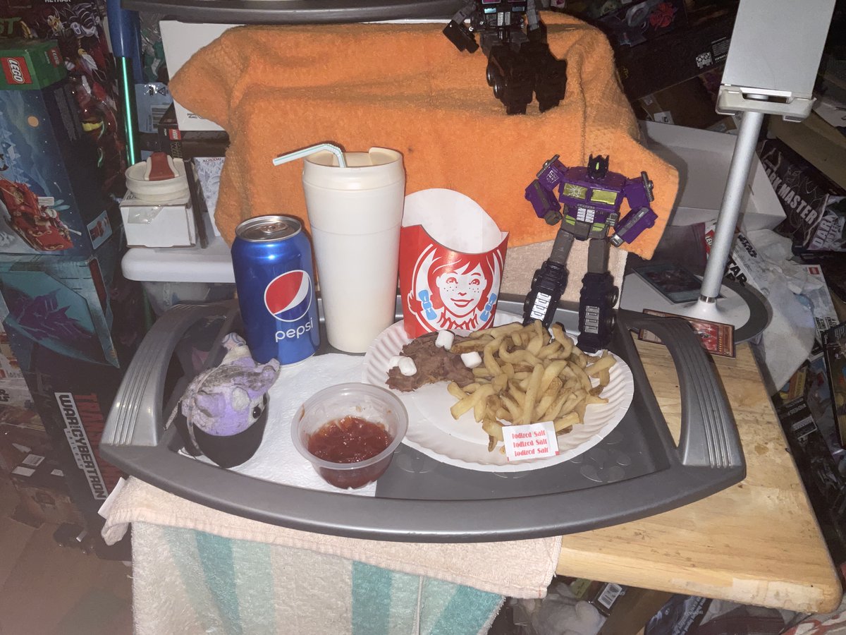 Transfan2's tweet photo. @NightShiningPR @JesseWittenrich @Botcon
Puggle IDW Galvy:Ivisited #TransformersShatteredGlass Universe Again! Today+Saw #OptimusPrime Again!We Saw Lunch From #Wendys &amp; #Arbys #019! #PugglesTalk #Transformers #ShatteredGlass #ShatteredGlassOptimusPrime #GalvySG  #FunSGPrime🔘↔️ https://t.co/qJOh9VedMu