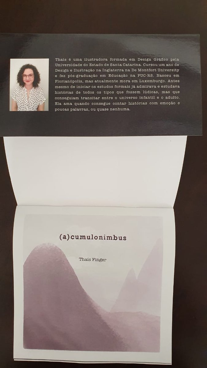 thaisfinger's tweet photo. Minha mãe mandou as fotos dos exemplares que chegaram lá no Brasil e eu tô 😭😭😭
-
My mom sent me those photos of the copies that arrived in Brazil and I'm like 😭😭😭
-
🌈✨BELIEVE IN YOUR DREAMS✨🌈

-plays Miracle Happens in the background and dances like Mia Thermopolis- https://t.co/7b0Skr7dSs