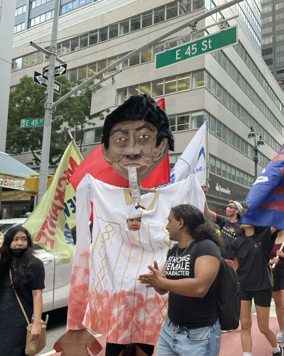 NE4DemocracyPH's tweet photo. LOOK: Hundreds arrive outside the United Nations to greet Bongbong Marcos at the @UN General Assembly

#ML50 #NeverForget #NeverAgain #TuloyAngLaban https://t.co/zkionzRlhB