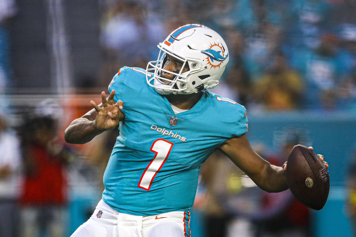 offclocksports's tweet photo. Battle of 2-0 in the AFC East. Sunday will be fun! #FinsUp #BillsMafia https://t.co/suByL9BjZB