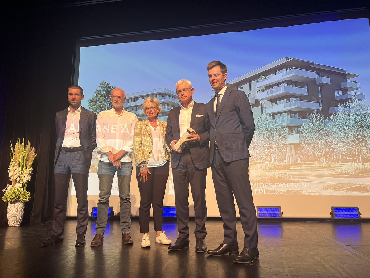 FPIAlpes's tweet photo. [🏆#PyramidesFPIAlpes2022] Le Grand Prix Régional revient à #PRIAMS pour ARBOREA. Ce #programme de 84 #logements s’inscrit dans une démarche durable et respectueuse de leur cadre naturel. Labellisé HQE, Eco Quartier et Biodiversity.
Partenaire de la catégorie : @CE_RhoneAlpes https://t.co/TGyBp4361G