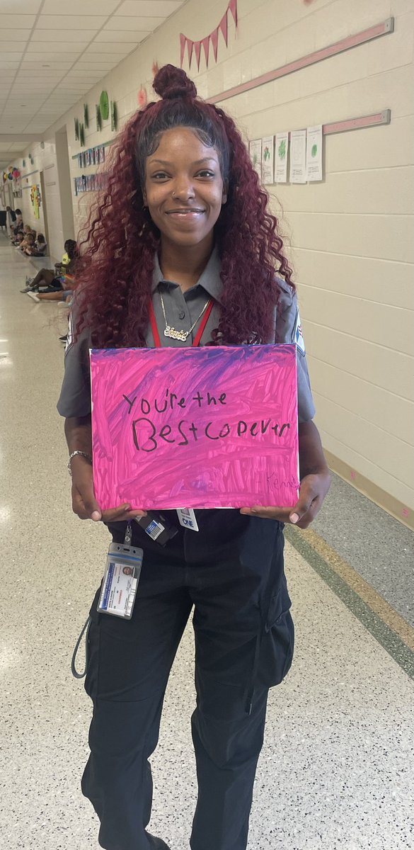 deerfieldlex1's tweet photo. Our students are already building relationships with Ms.Davis! Thankful for this partnership! @deerfieldlex1 https://t.co/SO8oM0MvCE