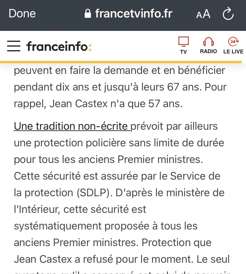 lylysoul's tweet photo. Ah non @franceinfo pas toi, pas maintenant…
Peut-être c’était un protection, on sait pas 🤷🏻‍♀️ #vraifaux https://t.co/kLHxVDJIR6