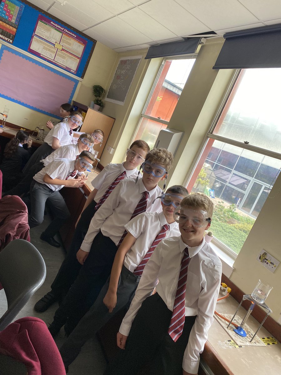 SNHSChemistry's tweet photo. S1 classes in the department have now  started the new Chemistry unit within the @stninianscience course 🥽🧪Today Miss Hall’s S1 pupils demonstrated excellent practical skills and each of them achieved their Bunsen Burner license 🔥 https://t.co/qatnCvEPg7