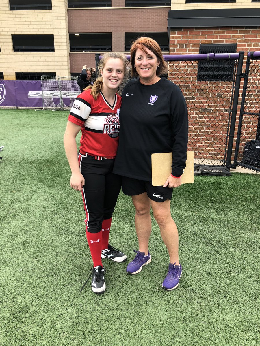 bridgetchap24's tweet photo. I had a great time at the @TommieSoftball camp this past weekend! It was so great to be able to work with the coaches and players and to be shown around campus. I can’t wait to take what I learned and use it in my game. @jwalter09 @wagner_nat @CoachBagz @GenuWinReign @SlavicekKen https://t.co/x8ulcTngH7